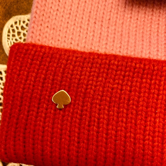 Hat and Gloves by ♠️Kate Spade ♠️ w/ Pom Pom - Picture 5 of 6